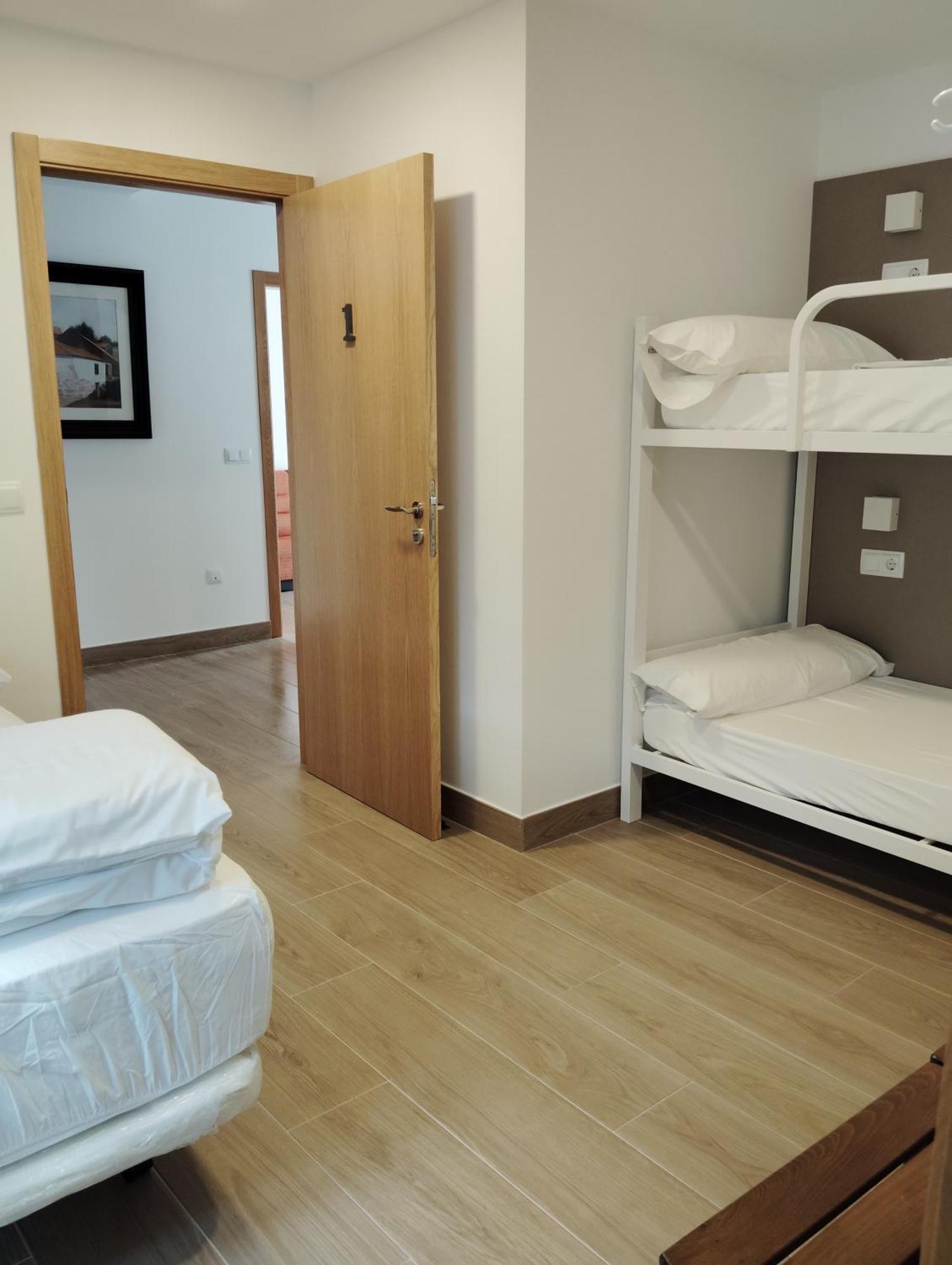 Albergue Hostel Nuestra Senora Del Camino 科巴罗 外观 照片